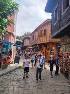 IMG-b2358452e6ce93d06c2f47a60603f0f9-V